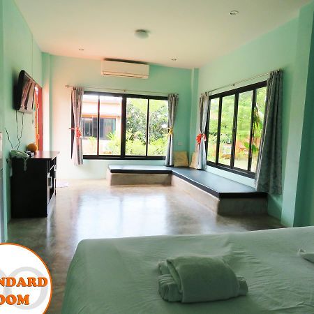 10 Billion Resort Samut Songkhram Buitenkant foto